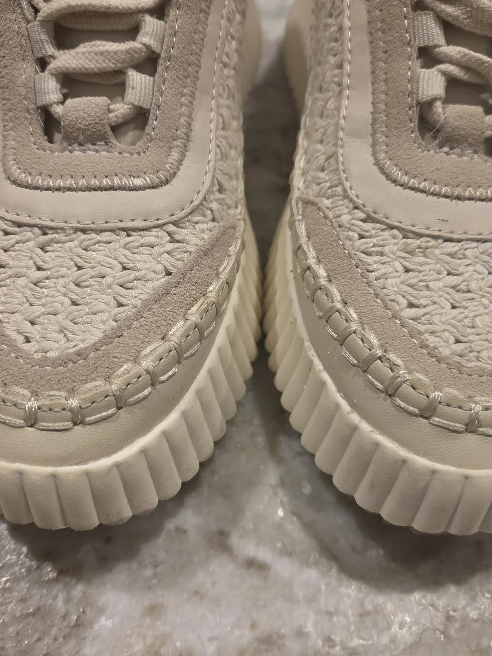 Dolce Vita Women's Cream Woven Platform Sneakers - Picture 8 of 9